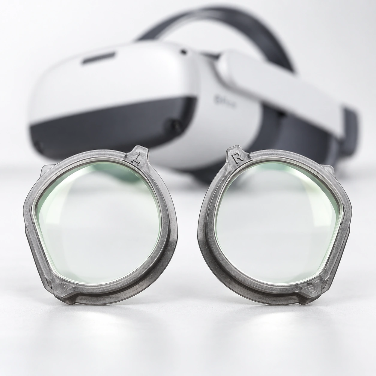 Pico Neo 3 headset with two gray lens inserts
